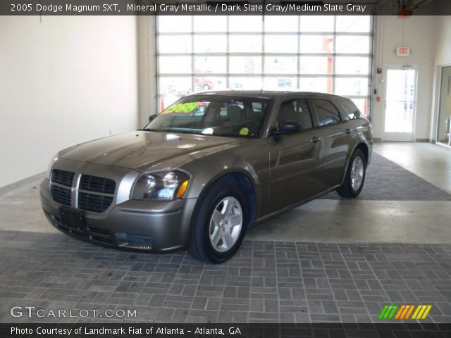 2005 Dodge Magnum SXT in Mineral Gray Metallic