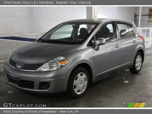 2009 Nissan Versa 1.8 S Hatchback in Magnetic Gray