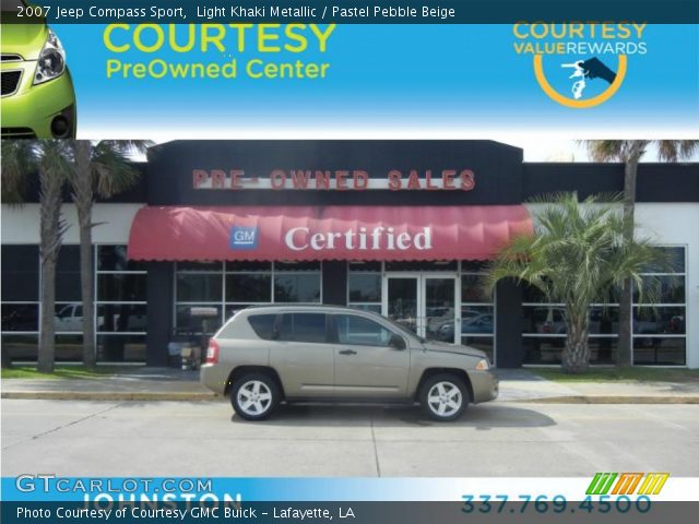 2007 Jeep Compass Sport in Light Khaki Metallic