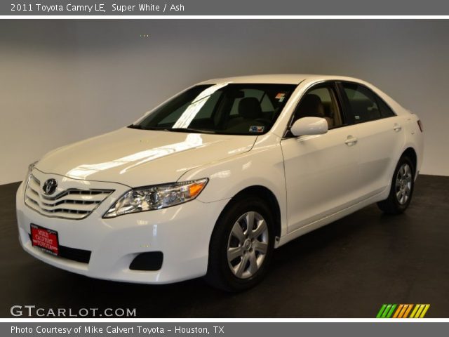 2011 Toyota Camry LE in Super White