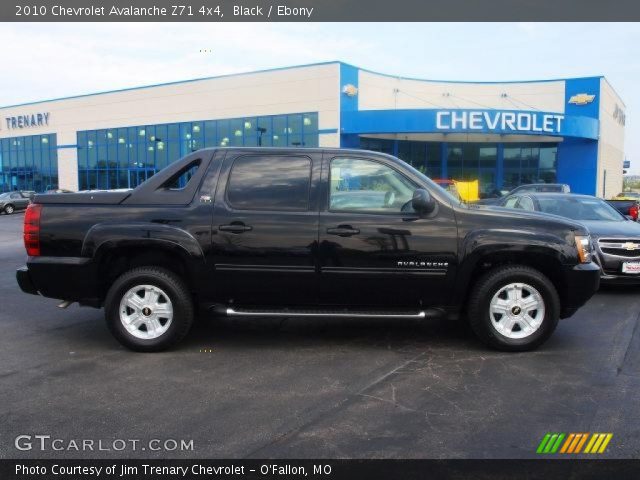 2010 Chevrolet Avalanche Z71 4x4 in Black