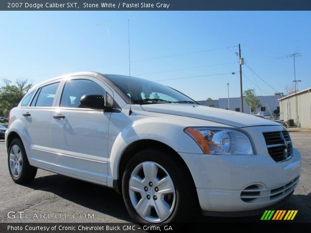 2007 Dodge Caliber SXT in Stone White