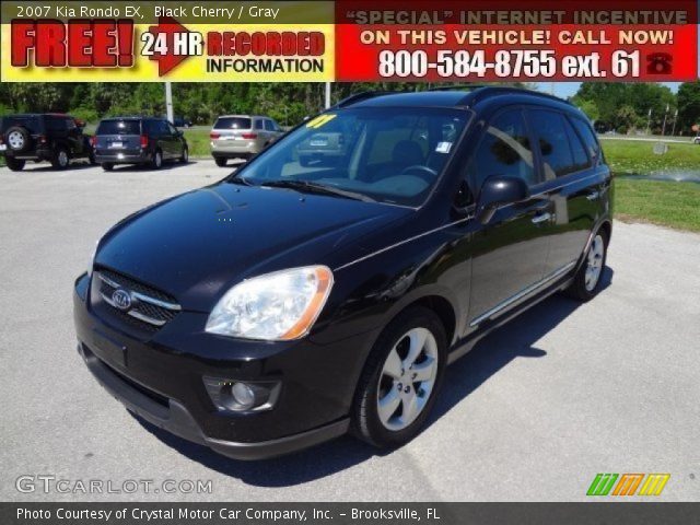 2007 Kia Rondo EX in Black Cherry