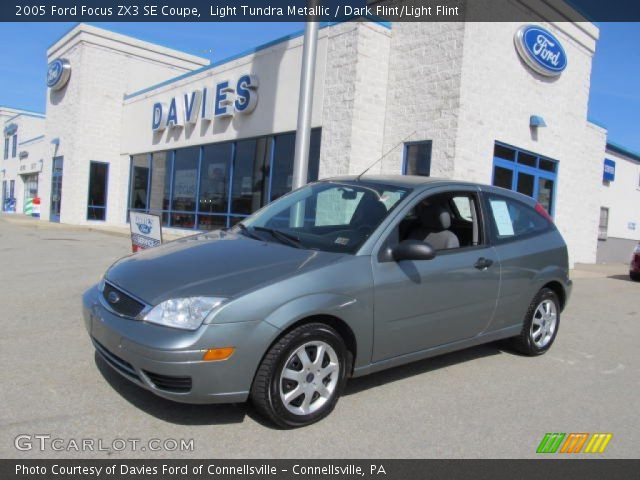 2005 Ford Focus ZX3 SE Coupe in Light Tundra Metallic