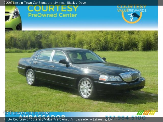 2006 Lincoln Town Car Signature Limited in Black