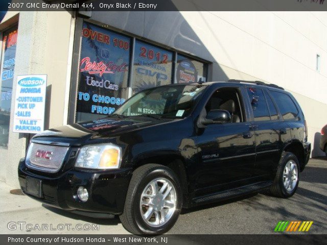 2007 GMC Envoy Denali 4x4 in Onyx Black