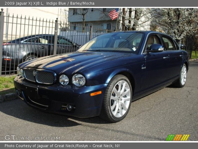 2009 Jaguar XJ XJ8 L in Indigo Blue