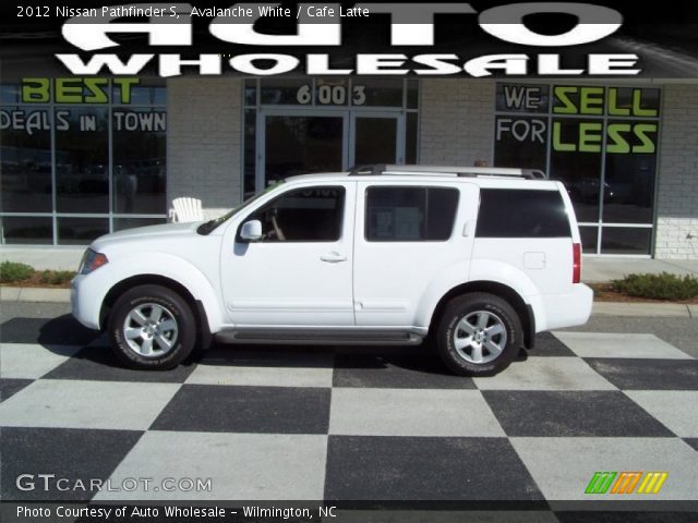 2012 Nissan Pathfinder S in Avalanche White