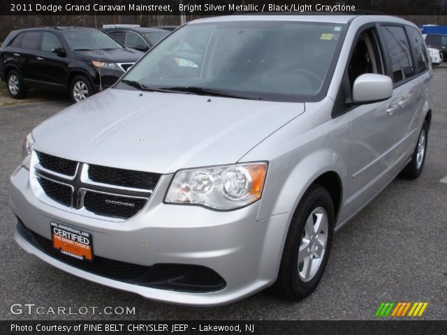 2011 Dodge Grand Caravan Mainstreet in Bright Silver Metallic
