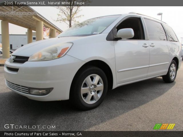 2005 Toyota Sienna XLE in Natural White