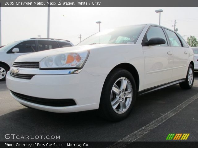 2005 Chevrolet Malibu Maxx LS Wagon in White