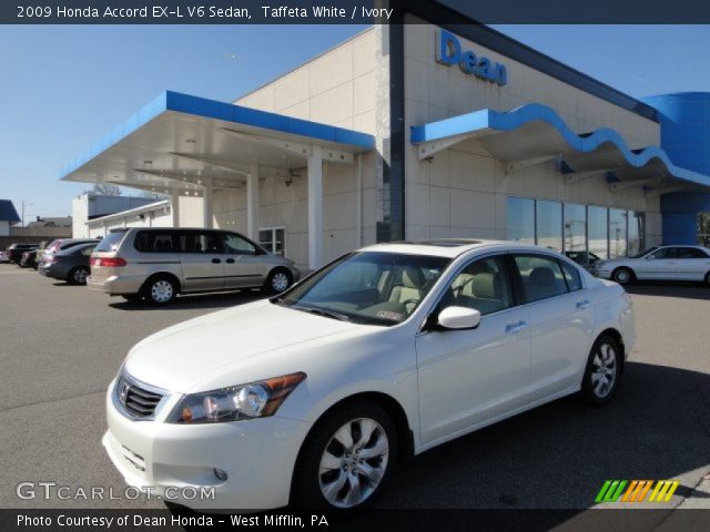 2009 Honda Accord EX-L V6 Sedan in Taffeta White