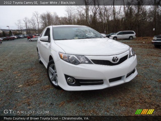 2012 Toyota Camry SE in Super White