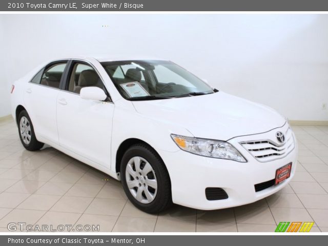 2010 Toyota Camry LE in Super White