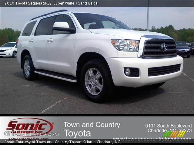 2010 Toyota Sequoia SR5 in Super White