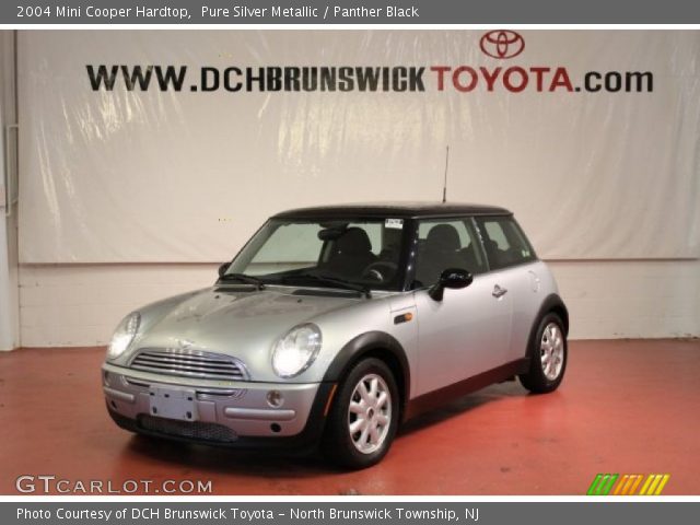 2004 Mini Cooper Hardtop in Pure Silver Metallic