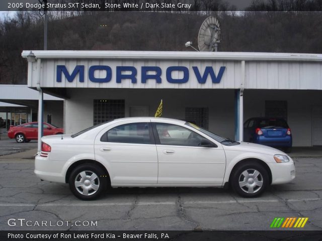 2005 Dodge Stratus SXT Sedan in Stone White