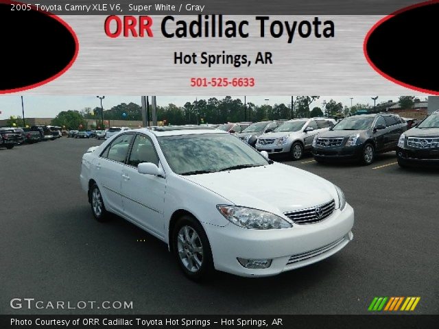 2005 Toyota Camry XLE V6 in Super White