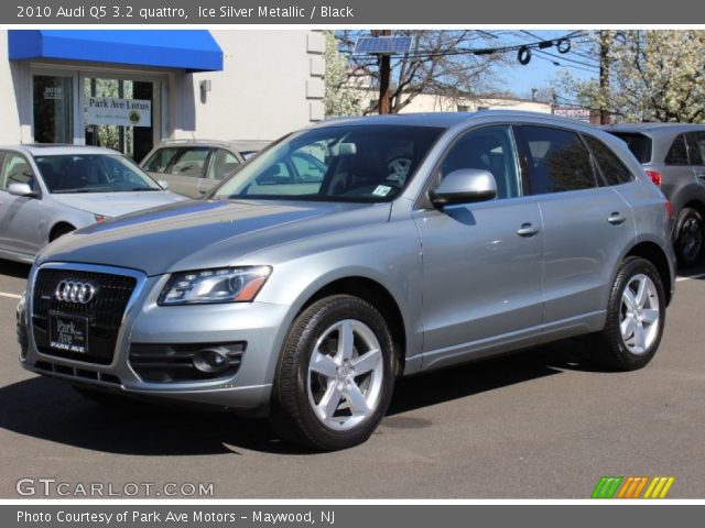 2010 Audi Q5 3.2 quattro in Ice Silver Metallic