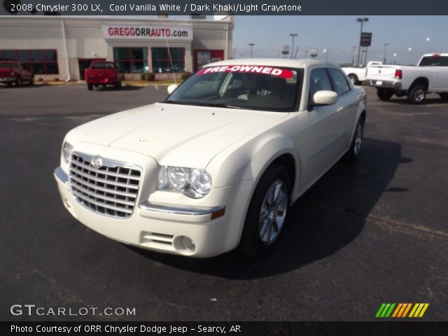 2008 Chrysler 300 LX in Cool Vanilla White