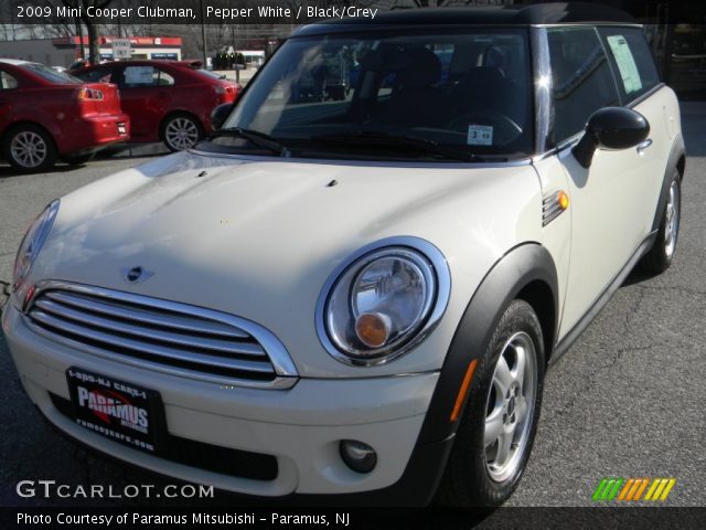 2009 Mini Cooper Clubman in Pepper White