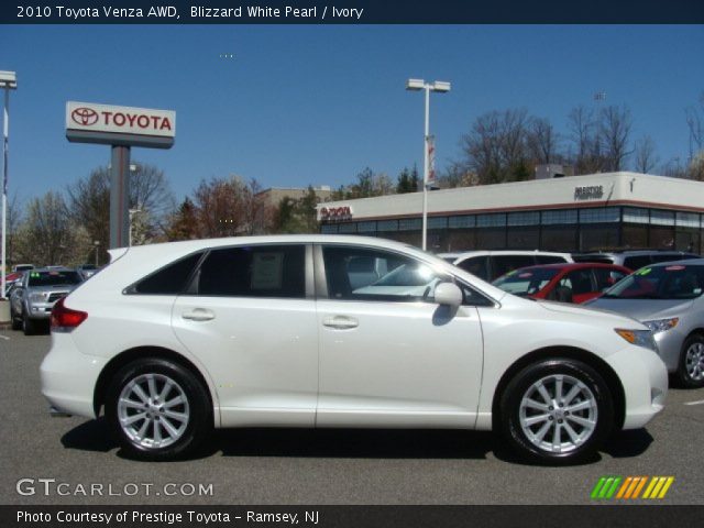 2010 Toyota Venza AWD in Blizzard White Pearl