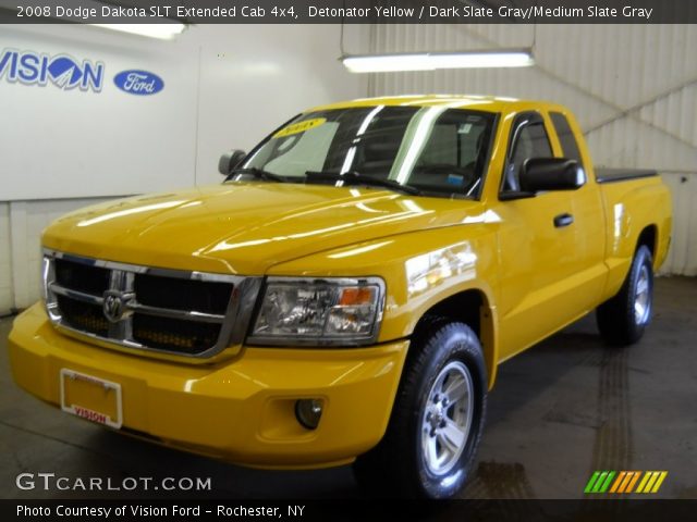 2008 Dodge Dakota SLT Extended Cab 4x4 in Detonator Yellow
