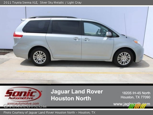 2011 Toyota Sienna XLE in Silver Sky Metallic