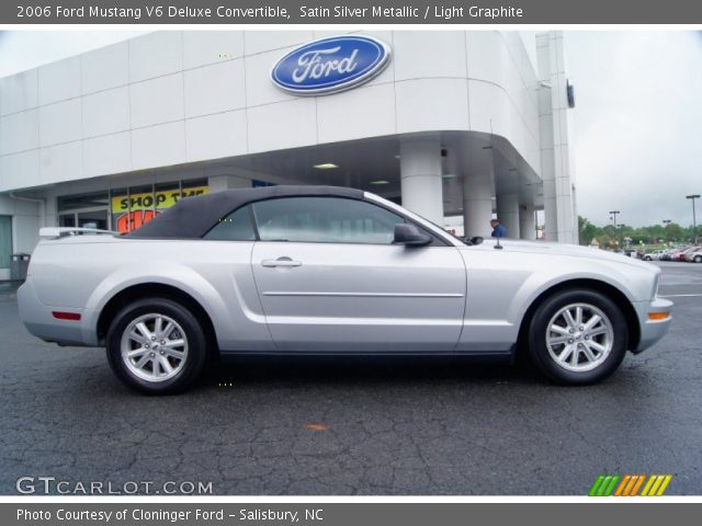 2006 Ford Mustang V6 Deluxe Convertible in Satin Silver Metallic