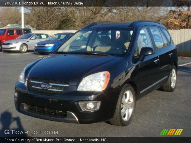 2007 Kia Rondo EX V6 in Black Cherry