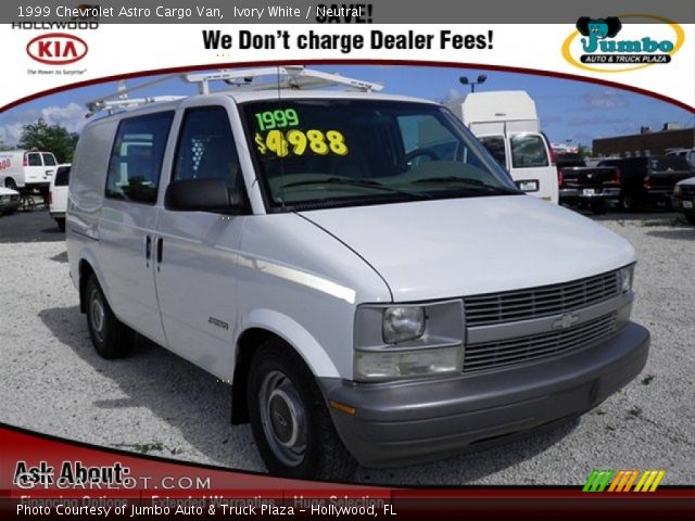 1999 Chevrolet Astro Cargo Van in Ivory White