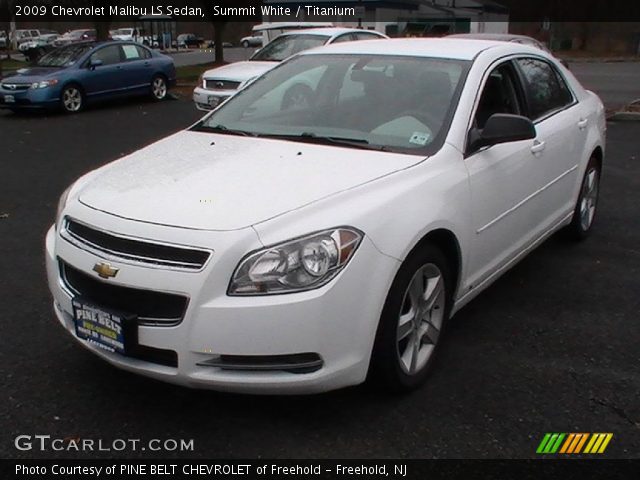 2009 Chevrolet Malibu LS Sedan in Summit White