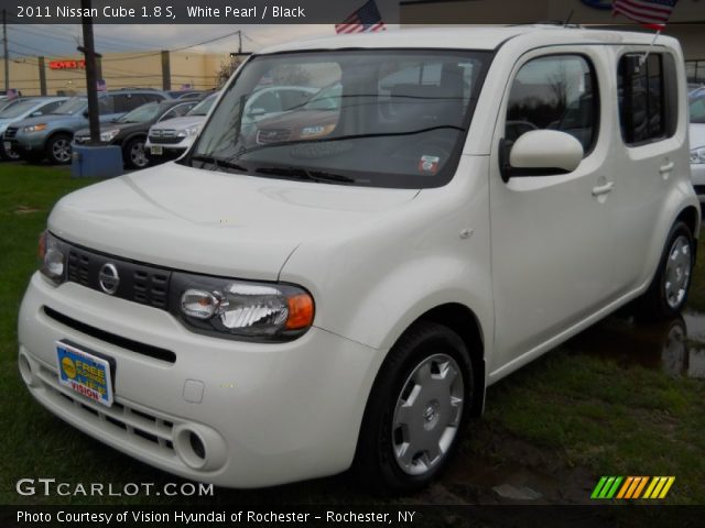 2011 Nissan Cube 1.8 S in White Pearl
