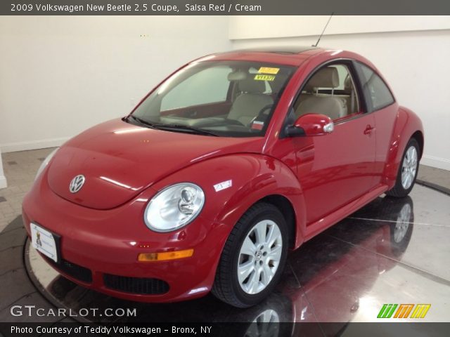 2009 Volkswagen New Beetle 2.5 Coupe in Salsa Red