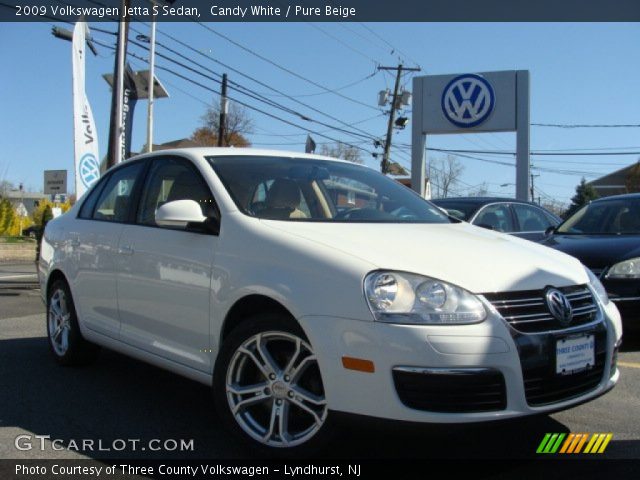 2009 Volkswagen Jetta S Sedan in Candy White