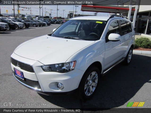 2012 Mitsubishi Outlander SE AWD in Diamond White Pearl