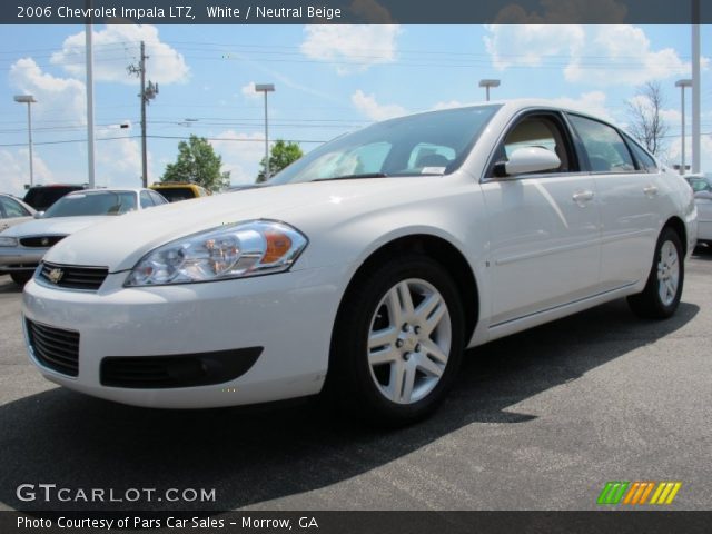 2006 Chevrolet Impala LTZ in White