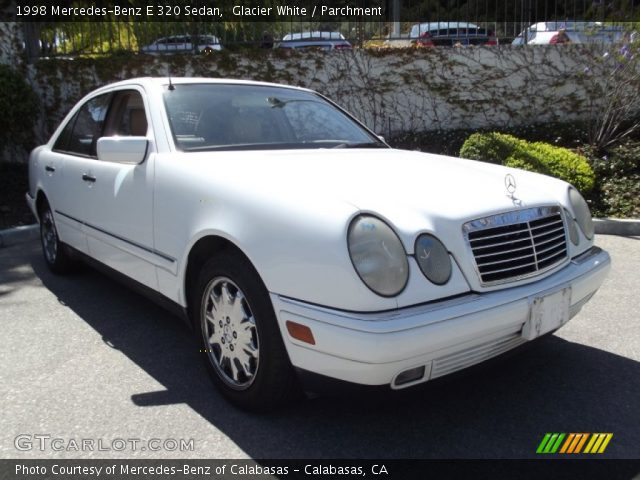 1998 Mercedes-Benz E 320 Sedan in Glacier White