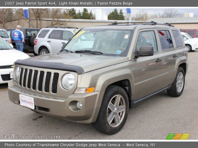 2007 Jeep Patriot Sport 4x4 in Light Khaki Metallic
