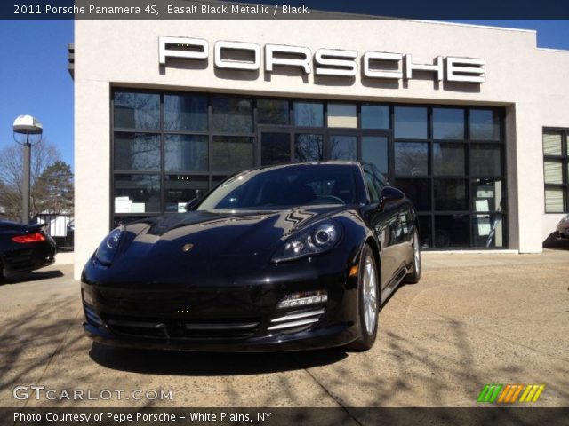 2011 Porsche Panamera 4S in Basalt Black Metallic