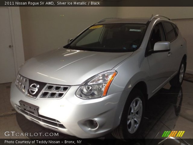 2011 Nissan Rogue SV AWD in Silver Ice Metallic