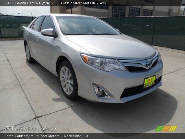 2012 Toyota Camry Hybrid XLE in Classic Silver Metallic