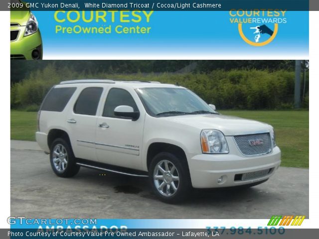 2009 GMC Yukon Denali in White Diamond Tricoat