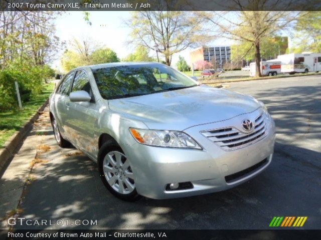 2007 Toyota Camry XLE in Titanium Metallic