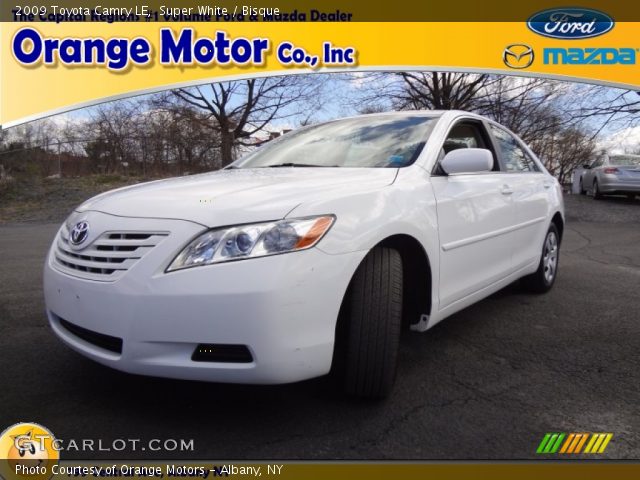 2009 Toyota Camry LE in Super White