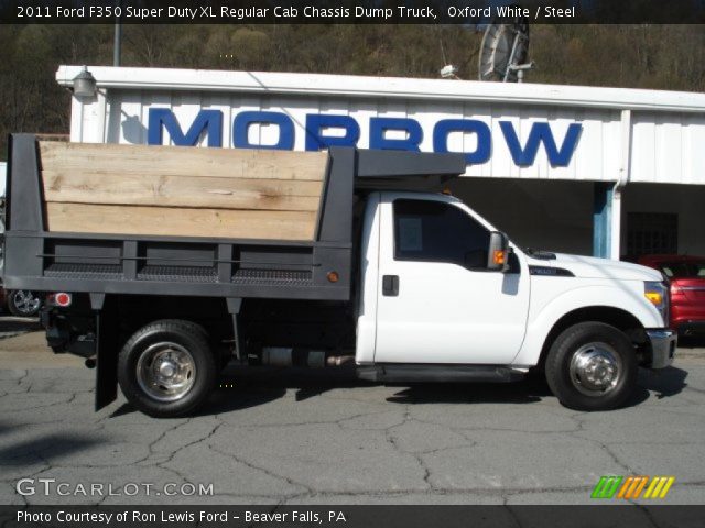 2011 Ford F350 Super Duty XL Regular Cab Chassis Dump Truck in Oxford White