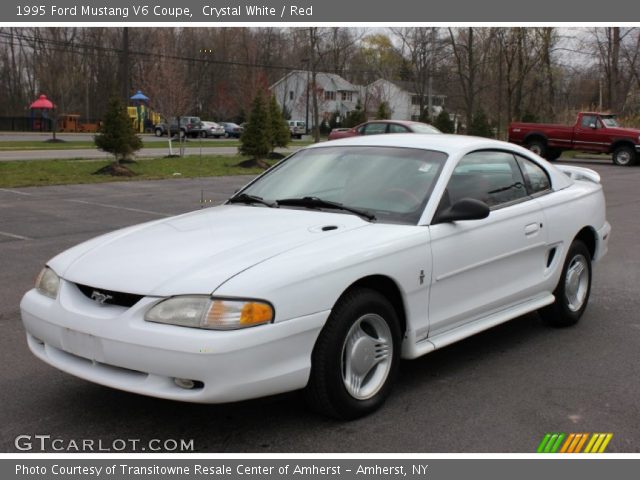 1995 Ford Mustang V6 Coupe in Crystal White