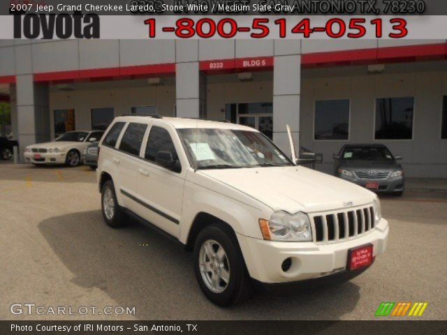 2007 Jeep Grand Cherokee Laredo in Stone White