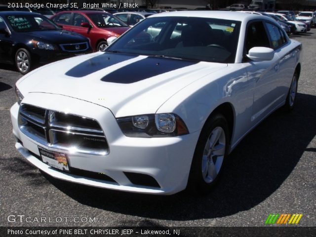 2011 Dodge Charger SE in Bright White