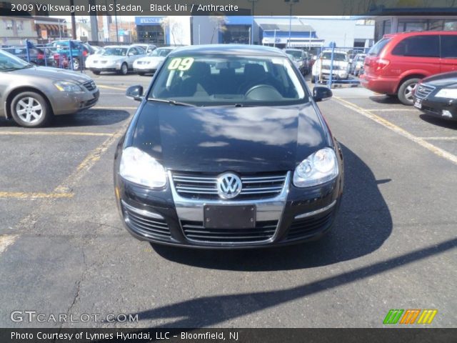 2009 Volkswagen Jetta S Sedan in Black Uni